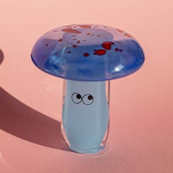 Skleněná figurka Crystal Blob Blue / Red Dots Shroom